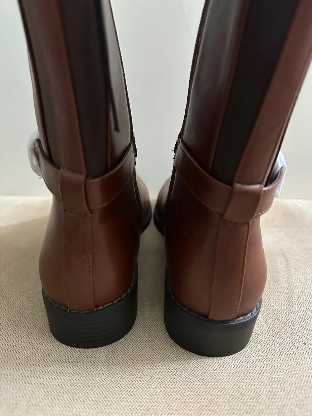 Gloria Vanderbilt Tall Boots in Chestnut Brown